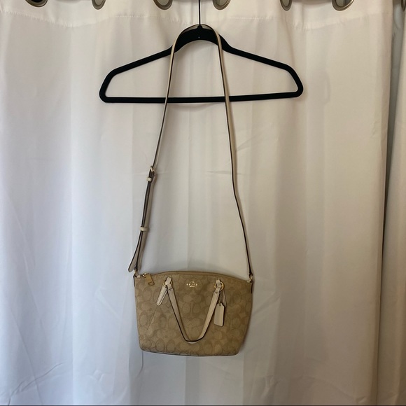 tan coach crossbody - Picture 2 of 5